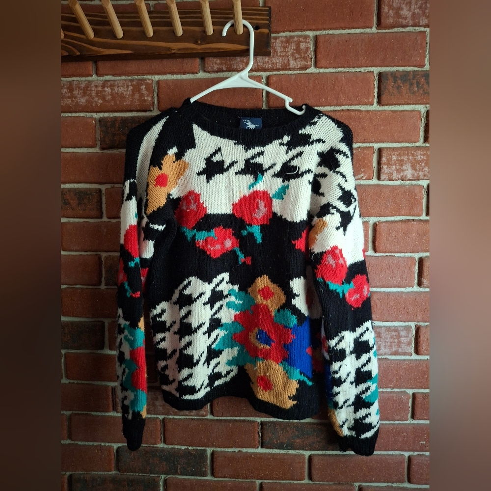 Vintage Silver Unicorn black and white houndstooth sweater / Floral Design